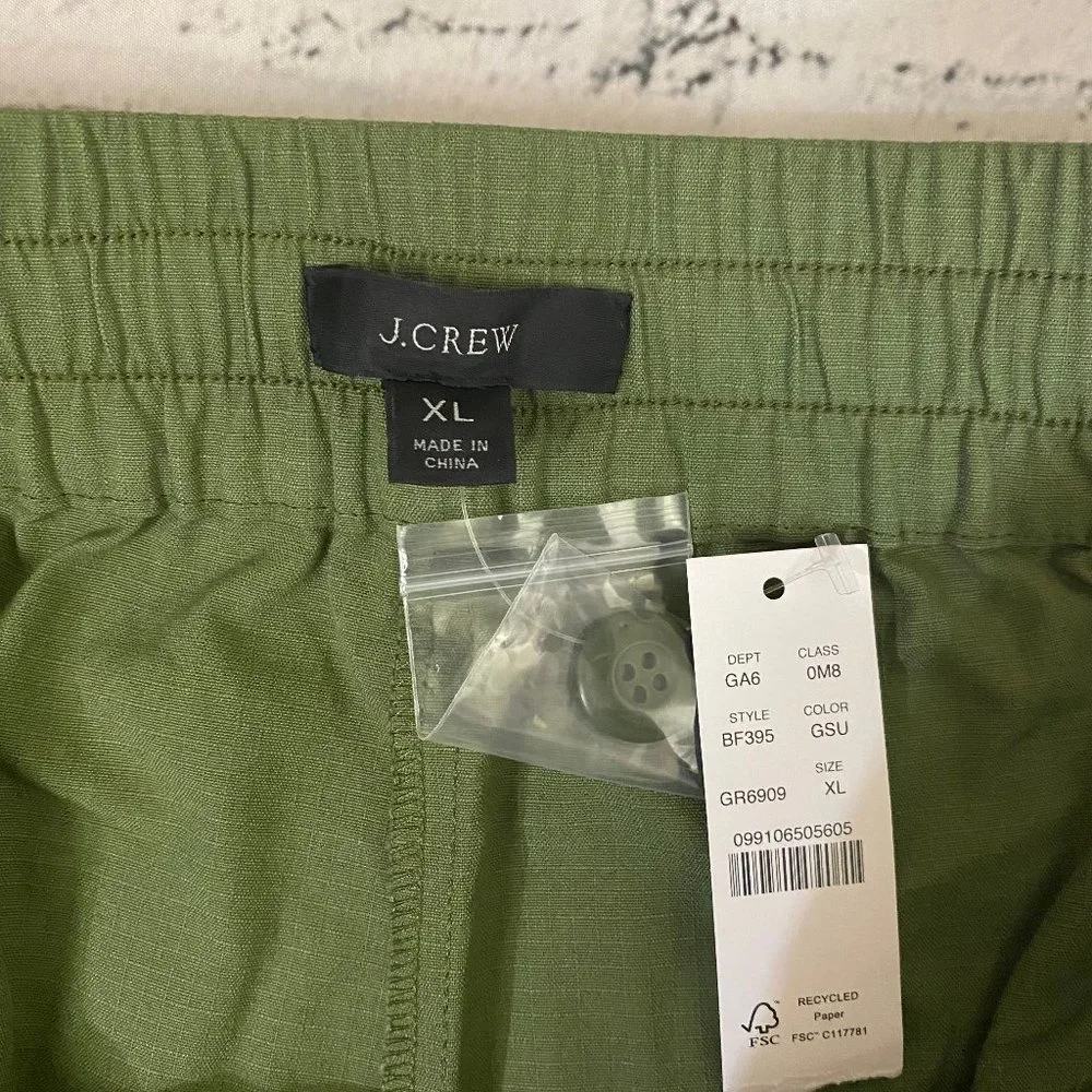J. Crew Pull-on cargo short XL